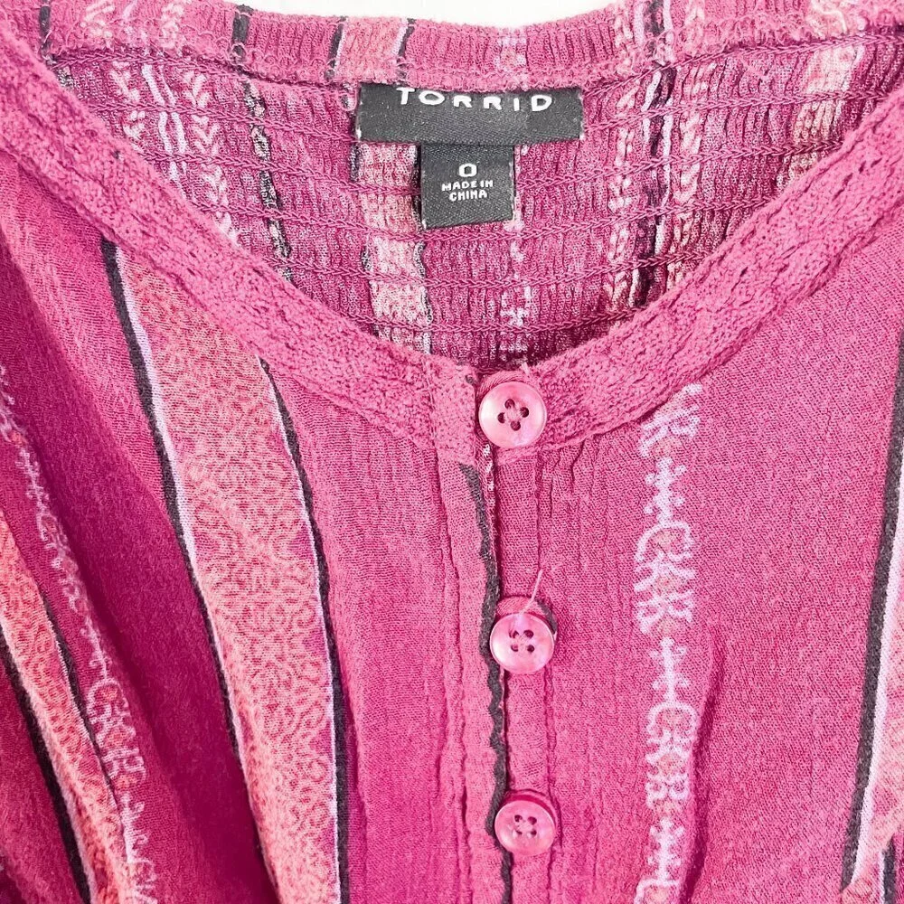 Torrid Babydoll Crepe smocked back textured v-neck striped Tank top size large - Picture 7 of 13